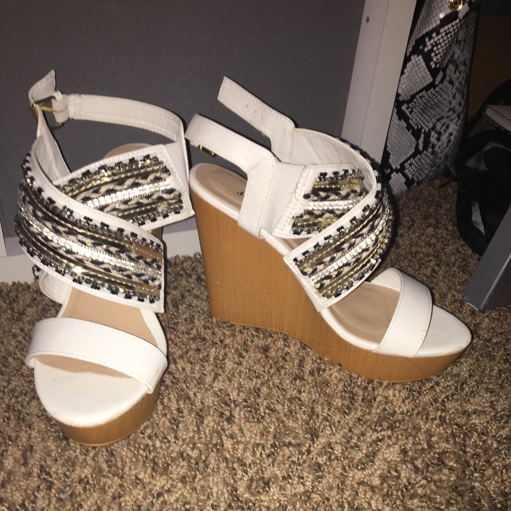 White wedges